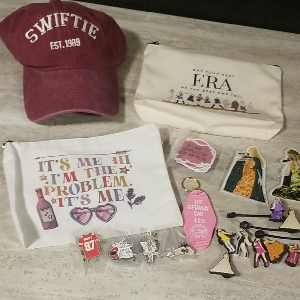Taylor Swift Lot